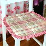 affaire sur le tabouret avec des ruches