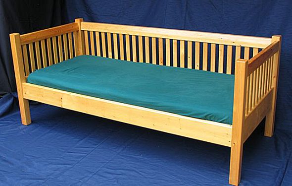 Canapé en bois faites-le vous-même