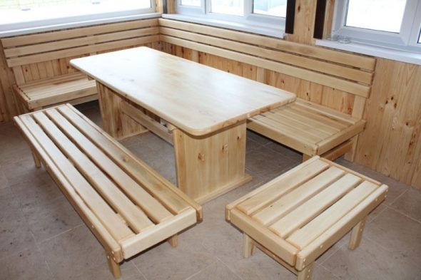 Meubles en bois pour donner leurs propres mains