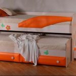 Matryoshka lit bébé orange