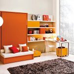Canapé-lit orange pour la chambre