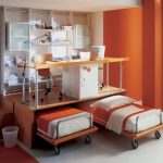 Chambre d'enfant design avec lits gigognes.