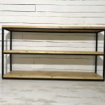 console de tube de profil