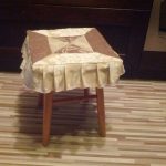 couvrir sur un tabouret café avec du lait