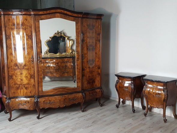 Ensemble de mobilier italien exclusif