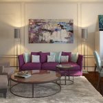 Canapé violet à l'intérieur beige
