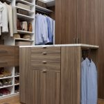 Armoire en bois