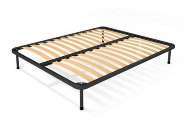 Base orthopédique prête sous le matelas à lamelles