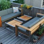 canapés et une table à partir d'un tuyau de profil