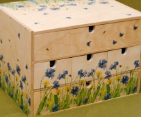Armoire en contreplaqué