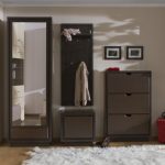ensemble de meubles pour un couloir étroit