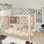 Çocuk odasında güzel beyaz loft yatak
