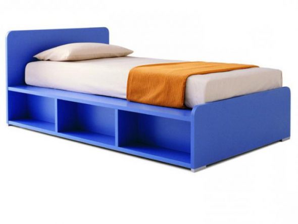 Beau lit bleu en aggloméré