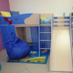 Oyun alanı ile Bed Attic