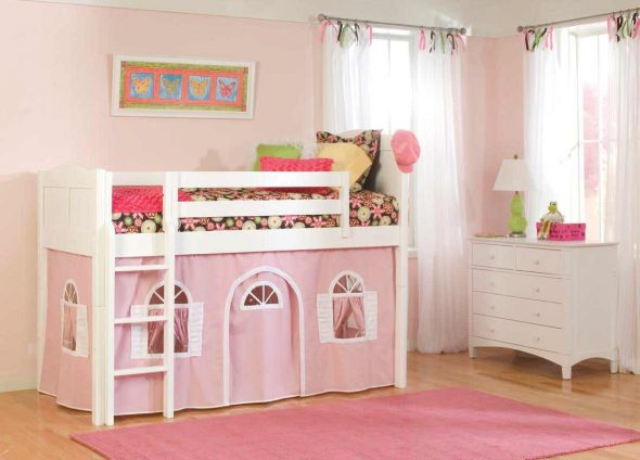 Bed voor een jonge prinses