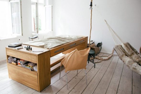 Lit et bureau - deux en un
