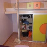 Lit sur armoire en aggloméré