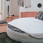 Lit rond pour la chambre d'origine