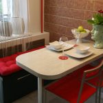 Meuble de cuisine dans le coin d'une petite cuisine