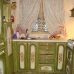 Set de cuisine en vert avec découpage
