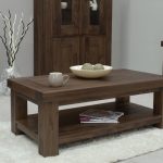 Meubles de salon en bois sombre
