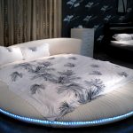 Lit rond doux avec lumière