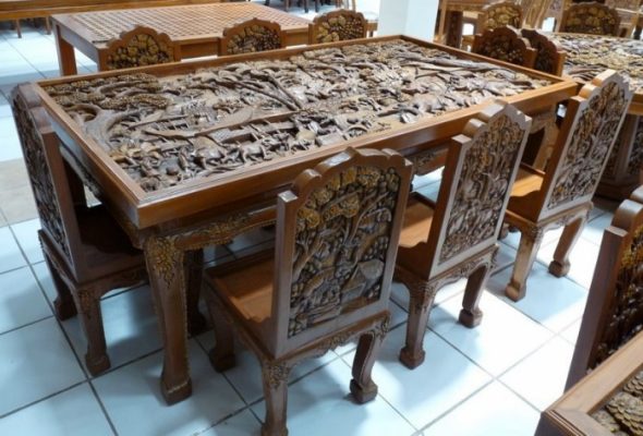 Table à manger en bois