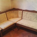 Rembourrage du coin cuisine et des chaises molles