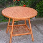 Table d'extérieur en osier