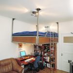 Lit suspendu à l'intérieur