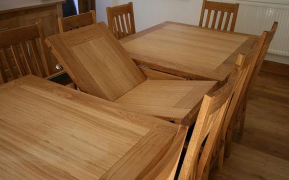 Table à manger coulissante