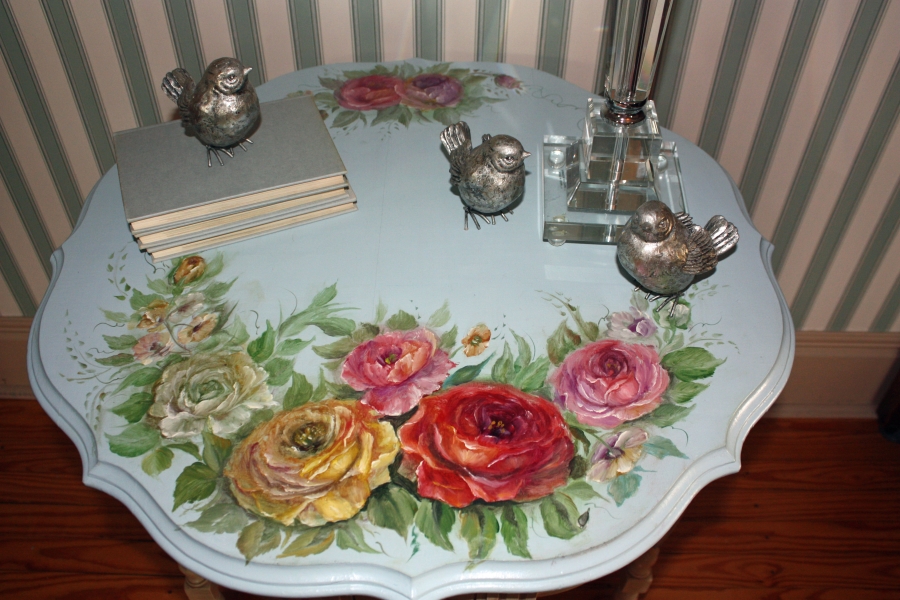 peindre la table avec vos propres mains