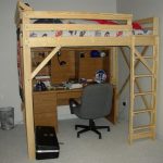 Lit mezzanine en bois fait maison pour adulte