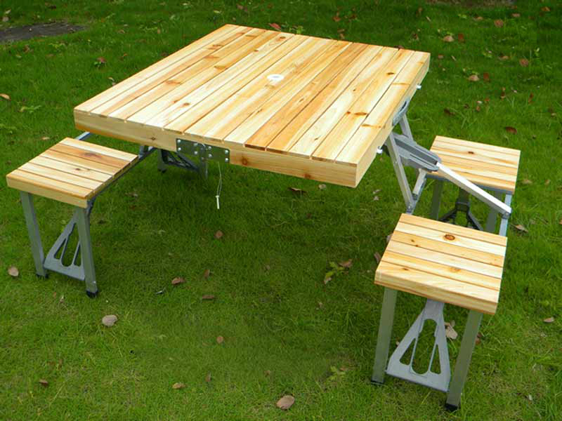 table de pique-nique
