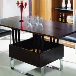 Transformateur de table dans le salon