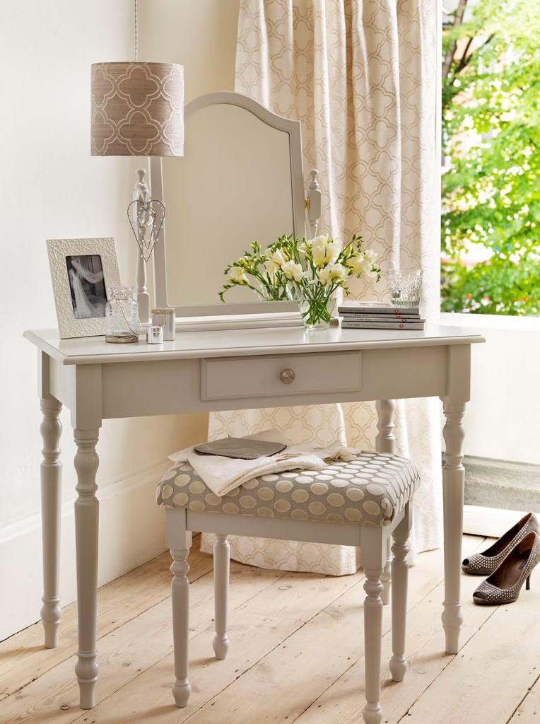 idées de photo de table de maquillage