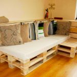 Canapé confortable avec coussins
