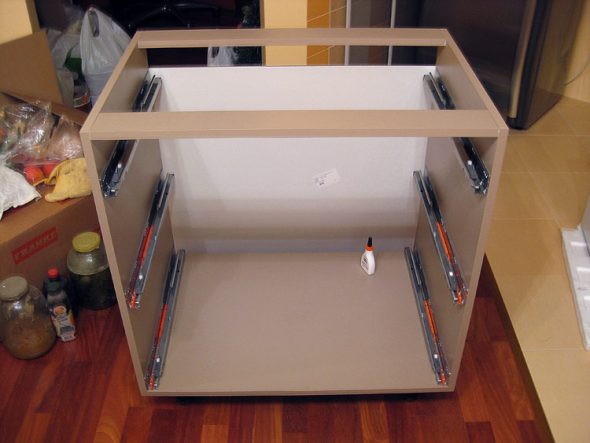 Installer les guides pour les boîtes