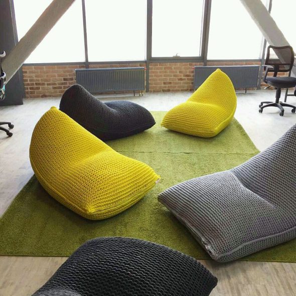 Chaises tricotées confortables