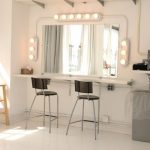 Grand miroir de maquillage