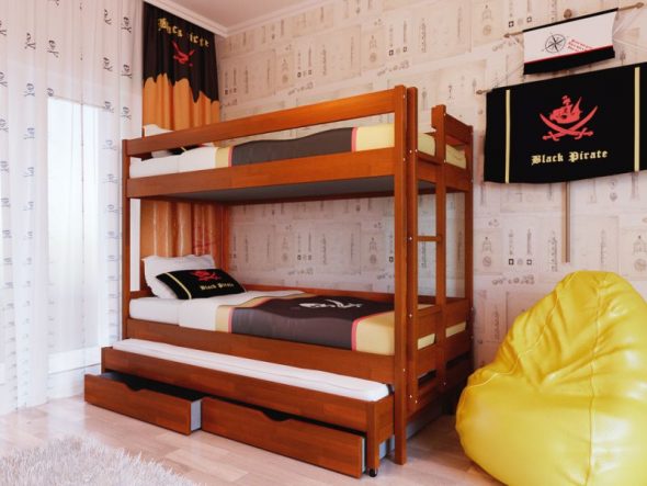 Lit en bois pour trois garçons