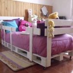 Lit bébé à partir de matériaux de récupération