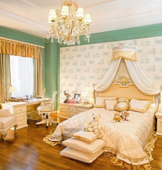 Tête de lit douce pour chambre princesse