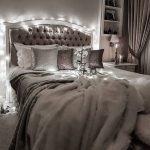 Tête de lit douce avec lumière pour confort et chaleur
