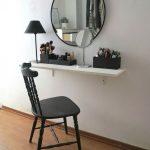 Table de maquillage articulée