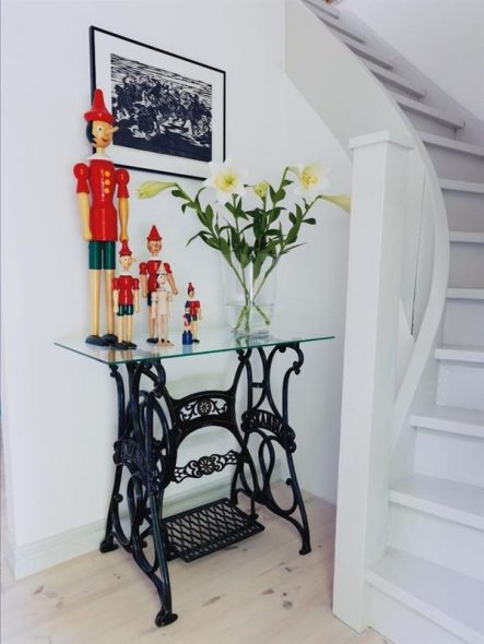 Stand avec des jambes inhabituelles