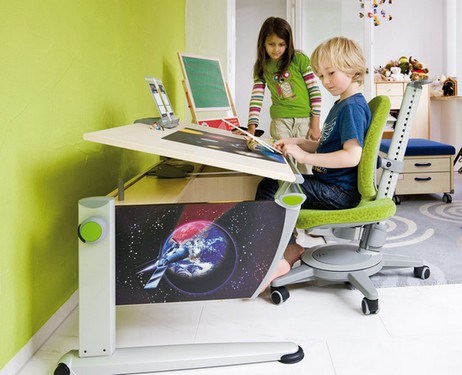 Chaise orthopédique pour l'étudiant