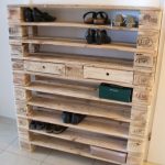 Tablette pour chaussures en ferraille