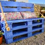 Banc de rue bleu