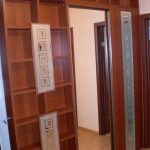Divisória de cremalheira com portas de compartimento